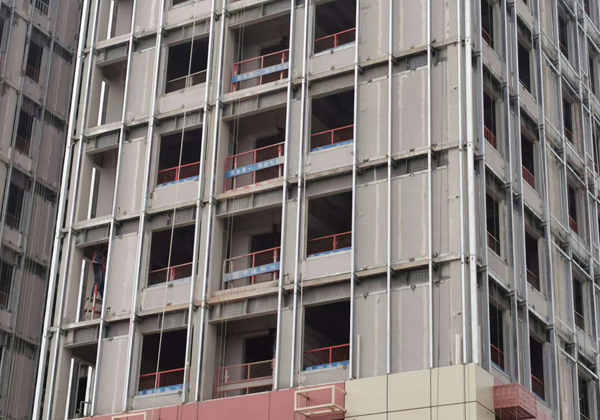 ALC隔墻板的安裝對(duì)外墻厚度有哪些要求?